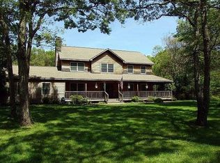 682 N Magee St, Southampton, NY 11968