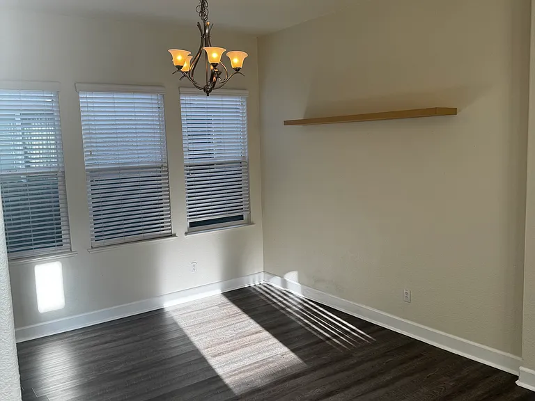 10389 Danichris Way — Photo 13