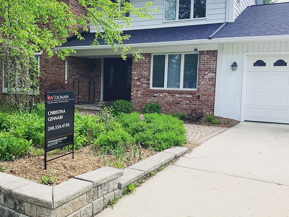 2nd image of 2443 Dundee Dr