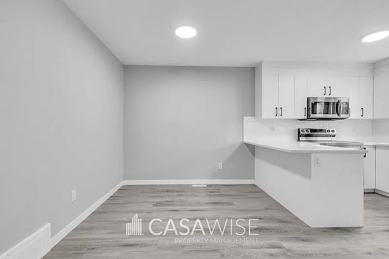 2 bed, 1.0 bath, 538 sqft, $1,450 — Photo 2