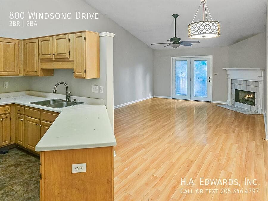 1st image of 800 Windsong Dr