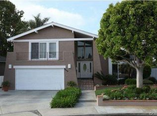 5802 Meadowbrook Dr, Huntington Beach, CA 92649