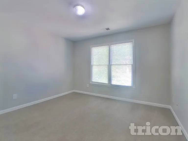 5024 Kendall Sta NW — Photo 8