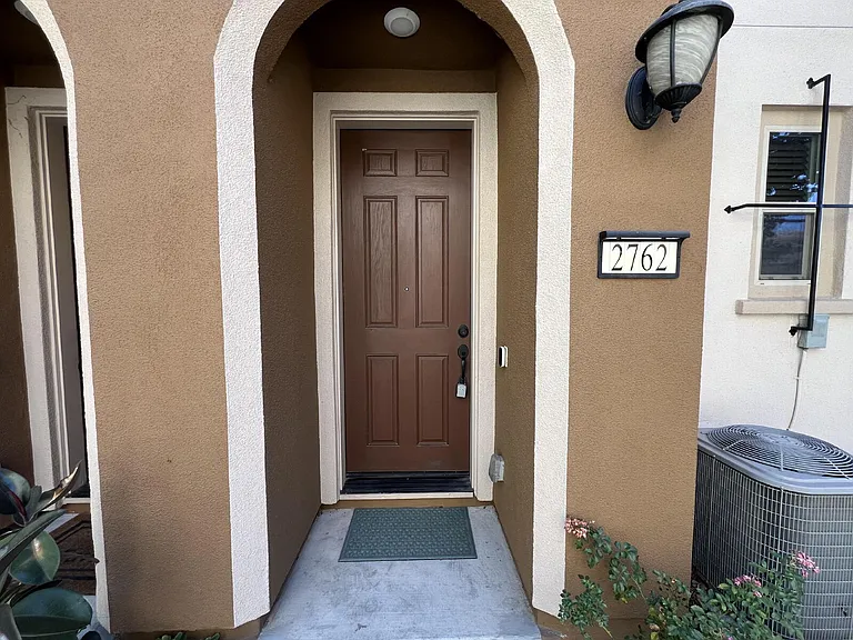 2762 Ferrara Cir — Photo 3