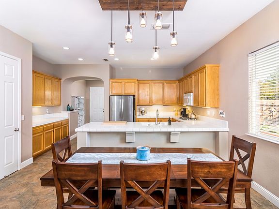 4th image of 1665 Soledad Dr