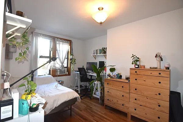 Rented by Triplemint | media 22