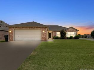 8911 N 152nd East Ave, Owasso, OK 74055