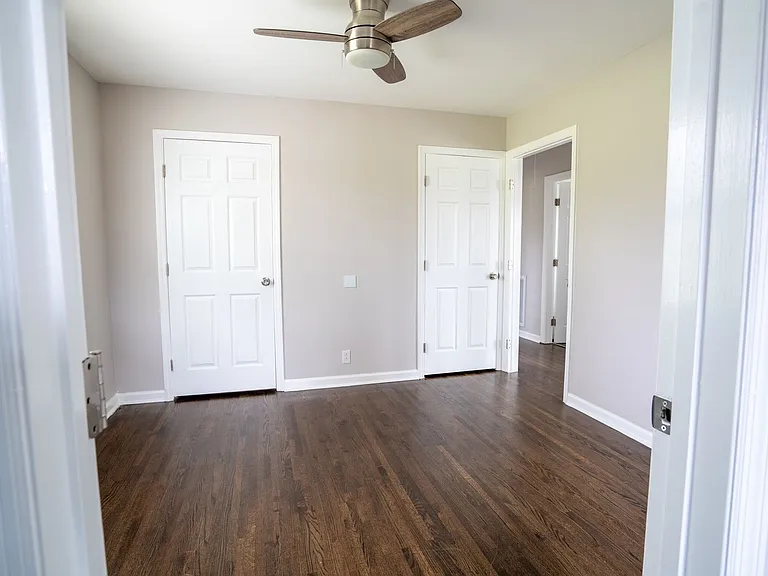 3914 Creekside Dr — Photo 11