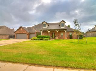 9508 Blake Run Rd, Yukon, OK 73099