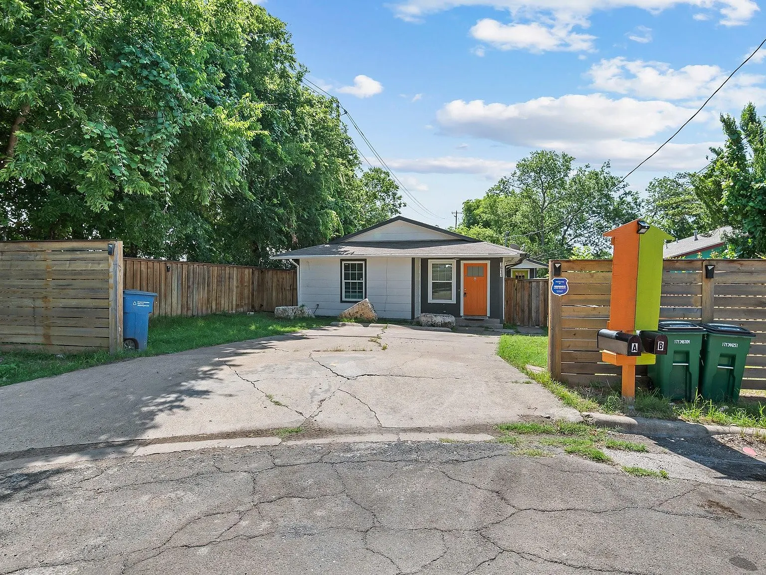 3 bed, 1.0 bath, 1642 sqft, $1,500 — Photo 2