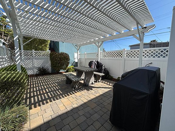 4th image of 4945 Cape May Ave