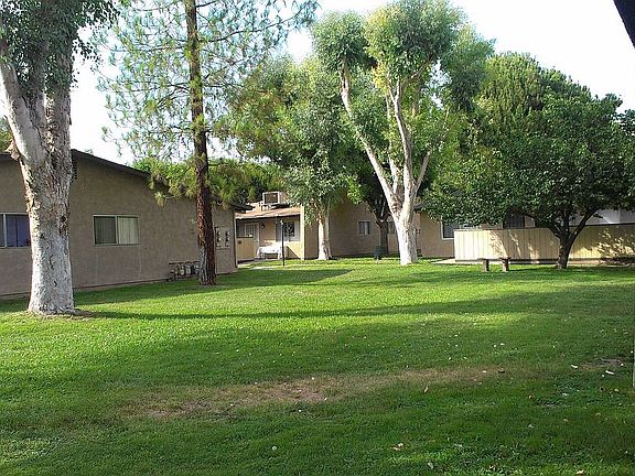 2nd image of 652 N Ramona Blvd APT 14