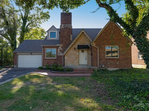 3487 Far Hills Ave, Dayton, OH 45429