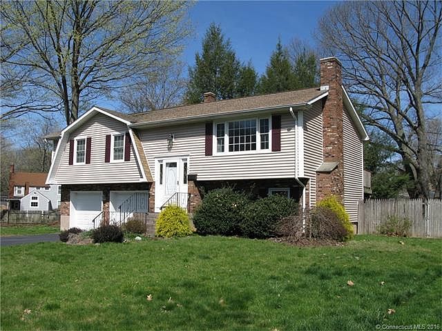 1st image of 20 Leslie Dr