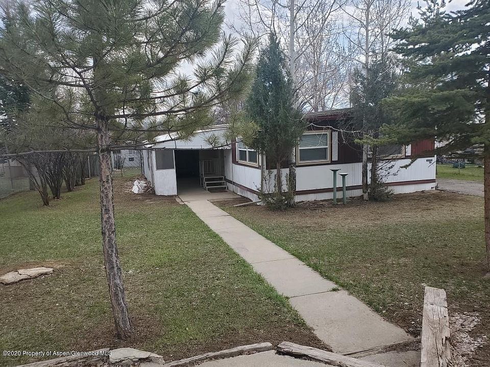 2nd image of 2330 Crockett Dr