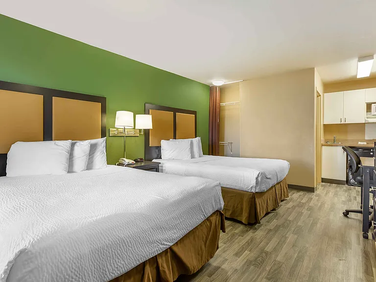 Studio Suite - 2 Queen Beds