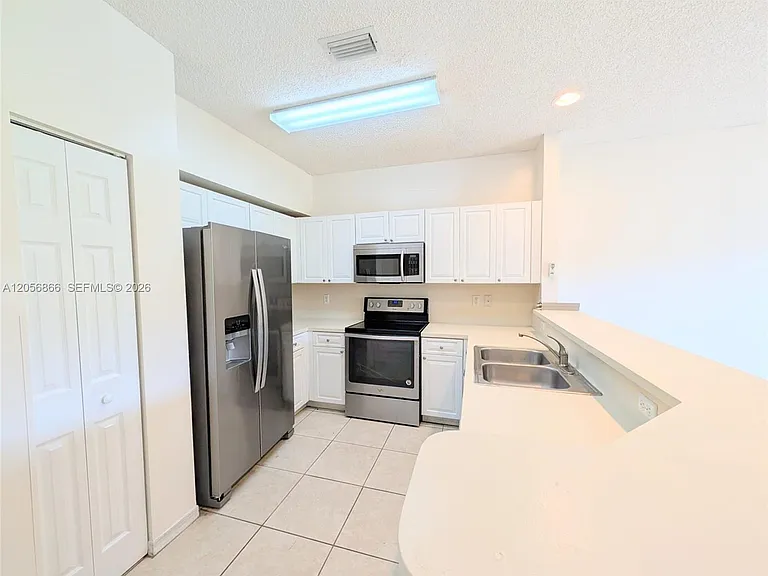 2320 SE 23rd Rd #2320 — Photo 7
