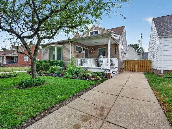 7502 Ira Ave, Brooklyn, OH 44144