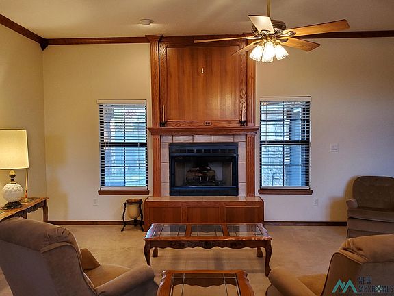 3rd image of 516 E 16th St