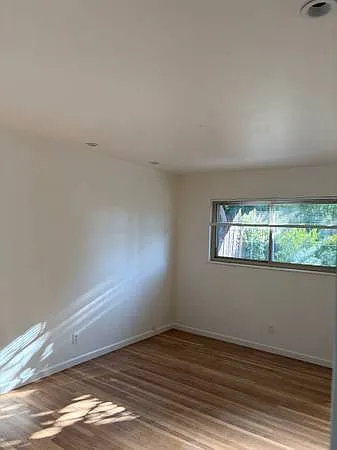 204 Carlester Dr — Photo 5