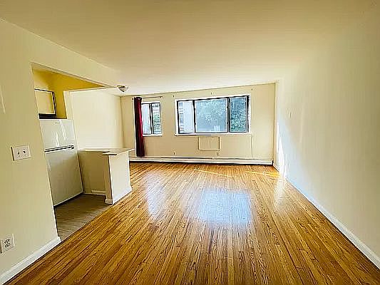 1st image of 61 Cooper St #2O