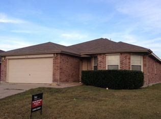 112 Comanche Trl, Krum, TX 76249