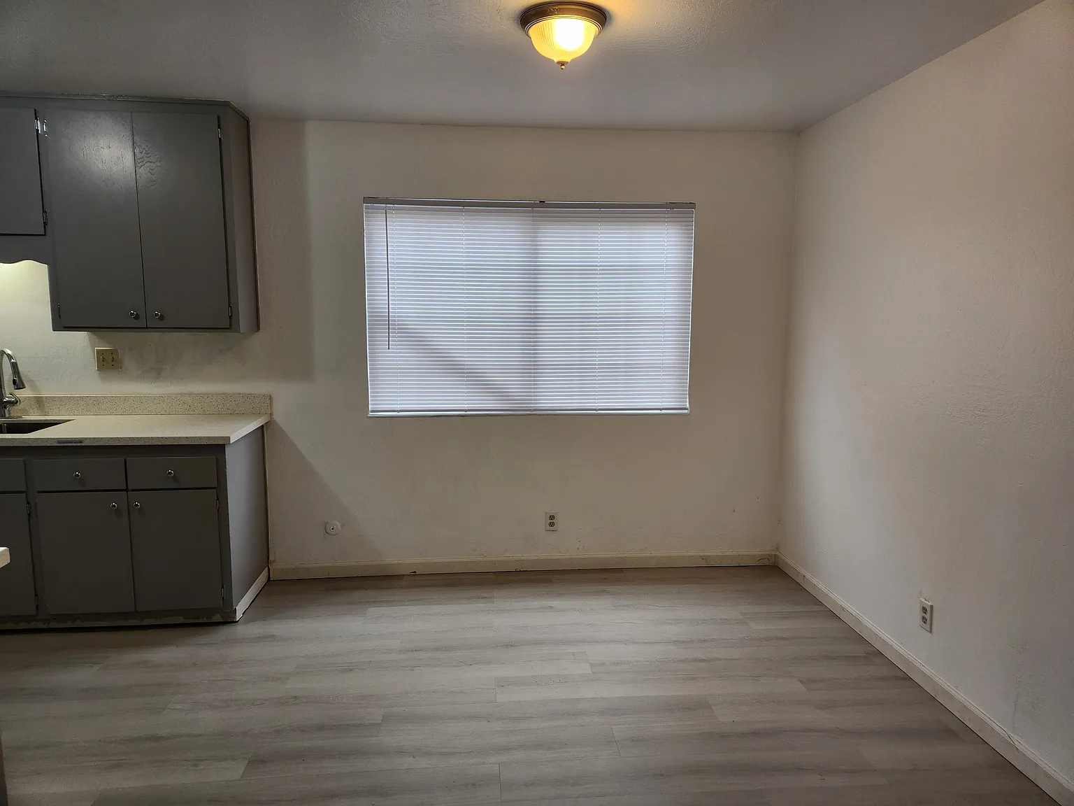 3 bed, 960 sqft, $3,000 — Photo 3