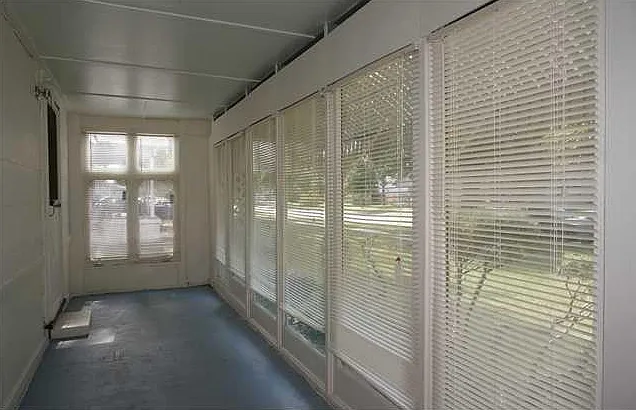 532 S Richmond St — Photo 11