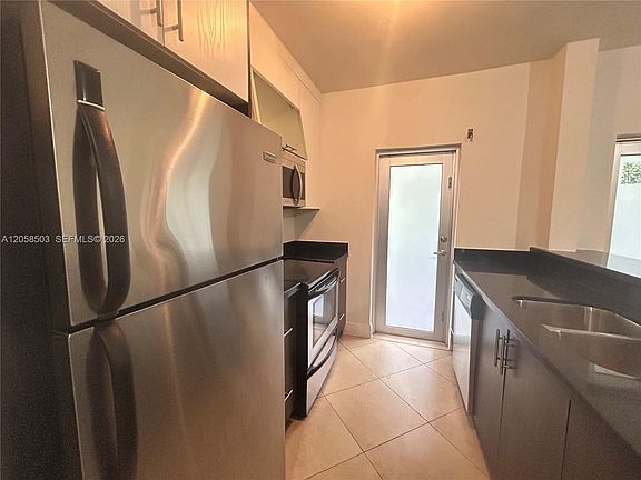 2nd image of 1034 Lenox Ave APT 8