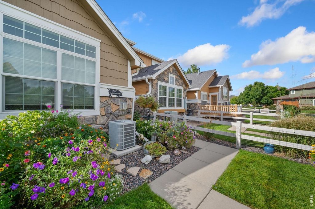 246 Habitat Cir