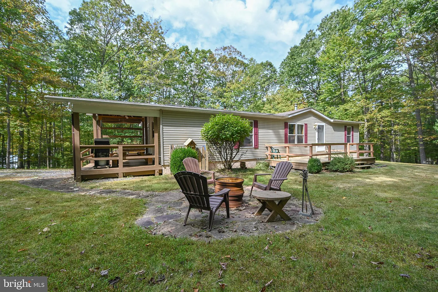 332 High Point Dr photo 1