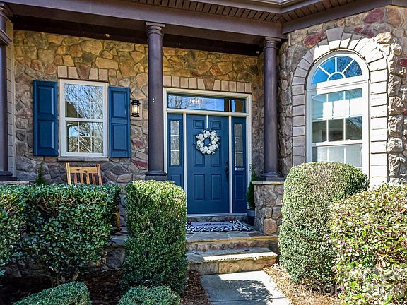 2nd image of 15133 High Bluff Ct
