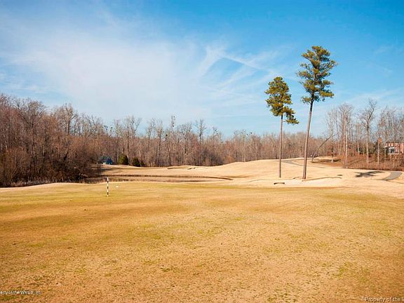 4th image of 132 N Turnberry