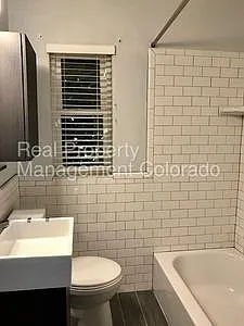1050 N Logan St #D — Photo 7