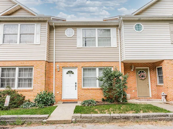 11 Hanna Ln, Morgantown, WV 26505