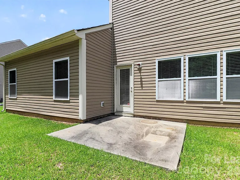 2038 Eddie Massey Ln — Photo 35