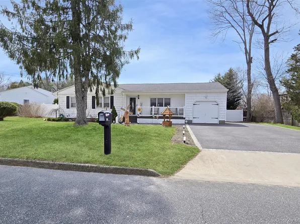 310 Browns Road, Nesconset, NY 11767