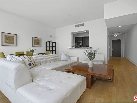 2nd image of 900 W Olympic Blvd Unit 33I