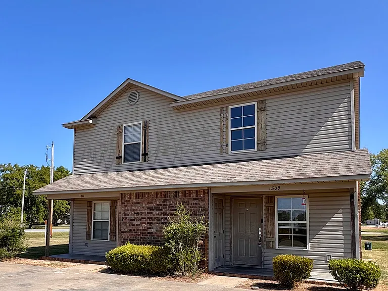 1809 Hanson Dr #1809 — Photo 1