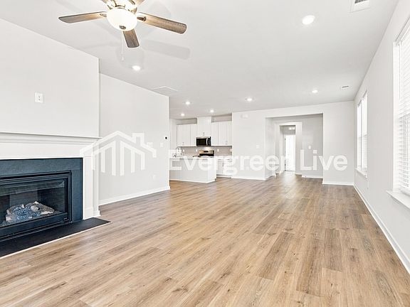 2nd image of 1330 Resort Blvd