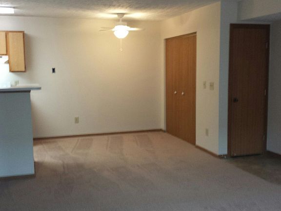 2nd image of 4521 Emerald Lakes Blvd