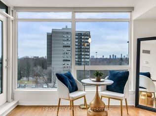 18 Valley Woods Rd #711, Toronto, ON M3A0A1