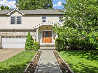 39 Crawford St, Bronxville, NY 10708