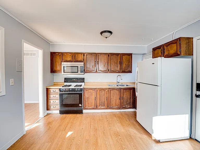 1823 Overdene Ave — Photo 11
