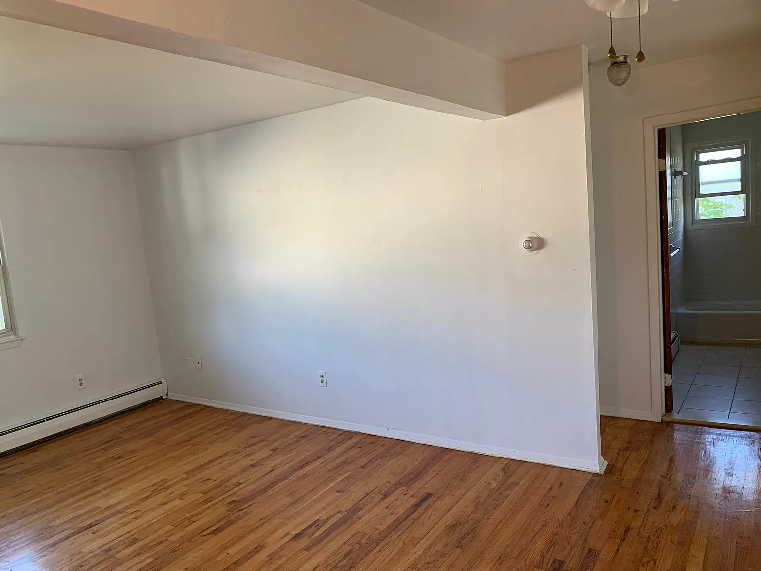 10 Paris Ln — Photo 4