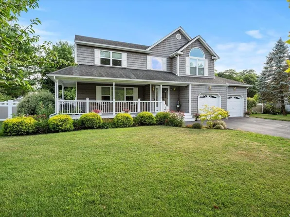 20 Ross Lane, Mount Sinai, NY 11766