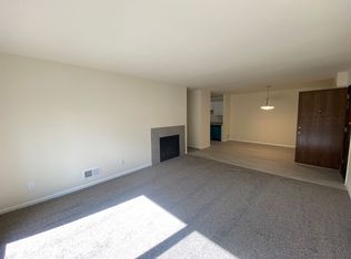 6030 W Calumet Rd APT 202F, Milwaukee, WI 53223
