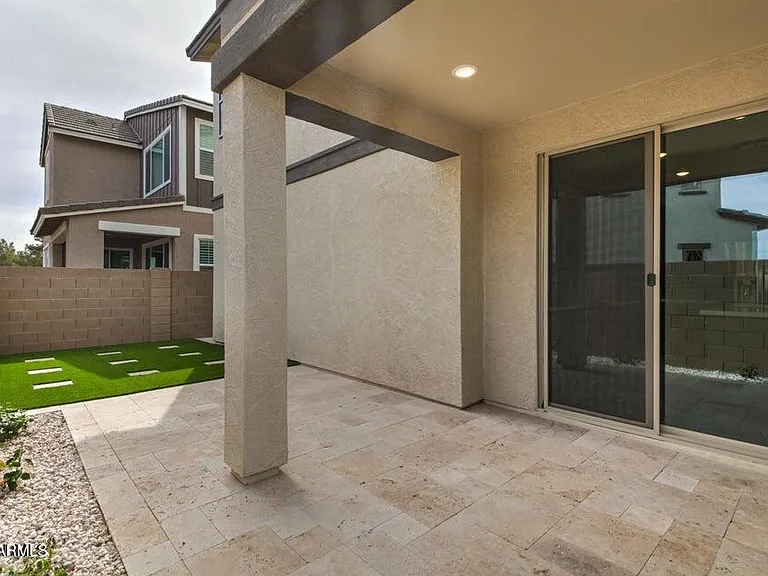 2831 S Central Dr — Photo 33