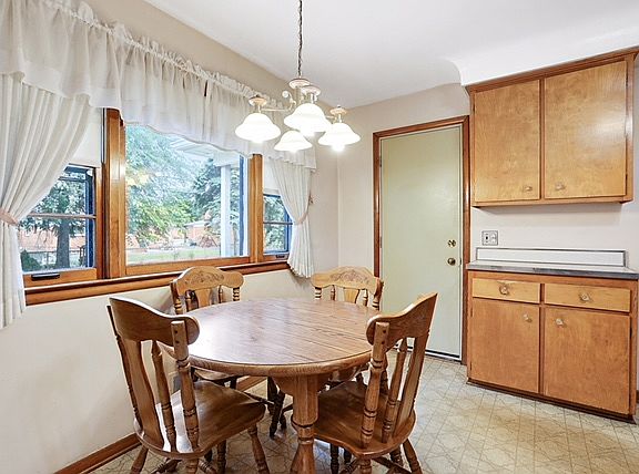4th image of 11173 Lillian Ave