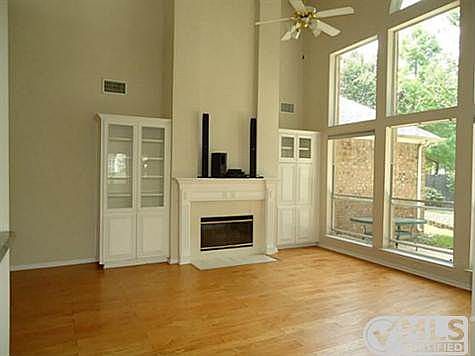 4th image of 6427 Parkmont Dr